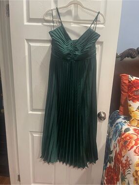 YH & CO Emerald Green Pleated Spaghetti-Strap Midi Dress size 14 / XL